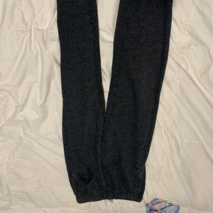 roots track pants🦋